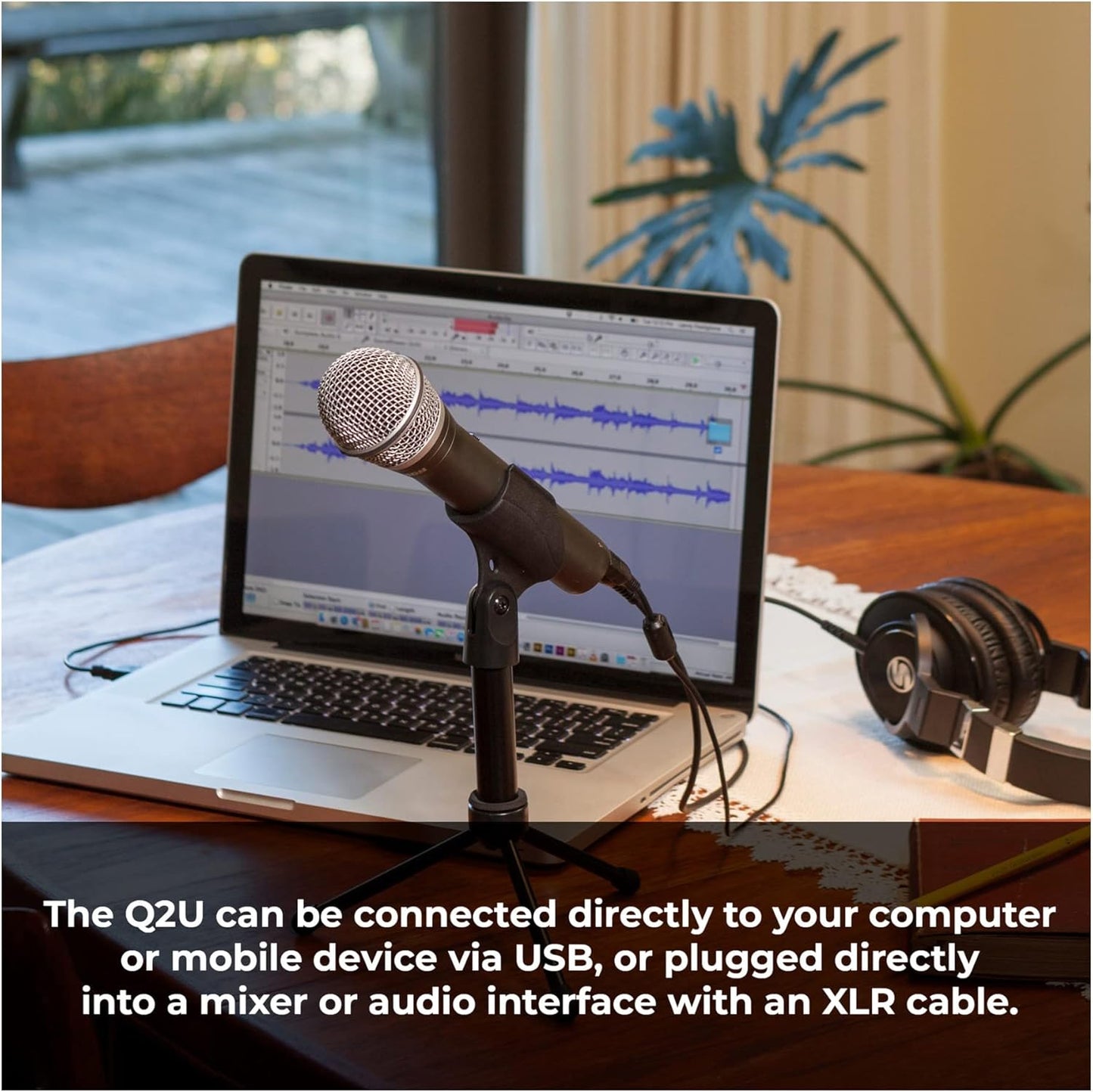 Samson SAQ2U USB/XLR Dynamic Microphone Podcasting Pack