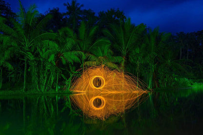 Tamron E111TM18400EOS 18-400mm Zoom Lens Canon Bundle