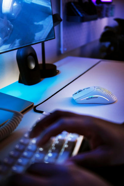 Glorious GLO-MS-OWV2-MW Model O 2 Wireless Gaming Mouse White