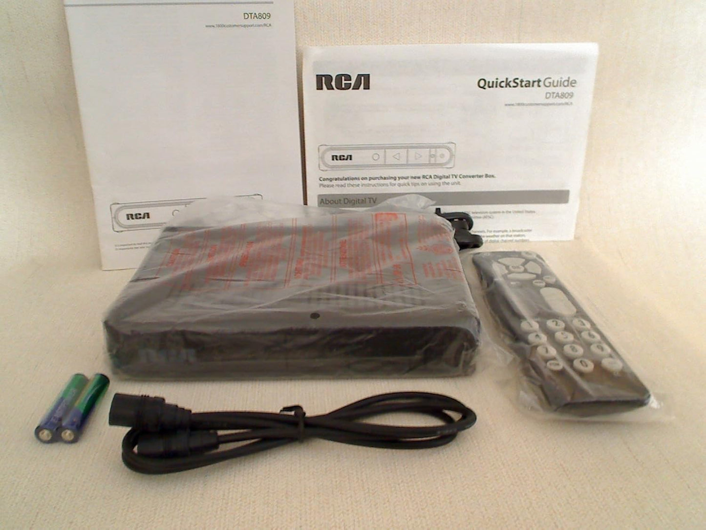 RCA BX20 CRG DTA809 Digital TV Converter Box
