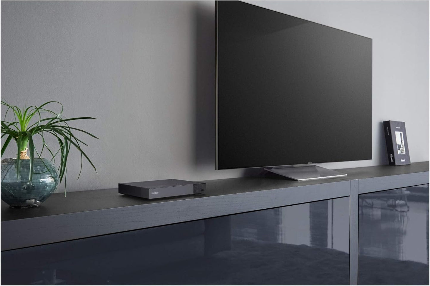 Sony BDPS6700_K2 4K Upscaling Blu-Ray Player Bundle
