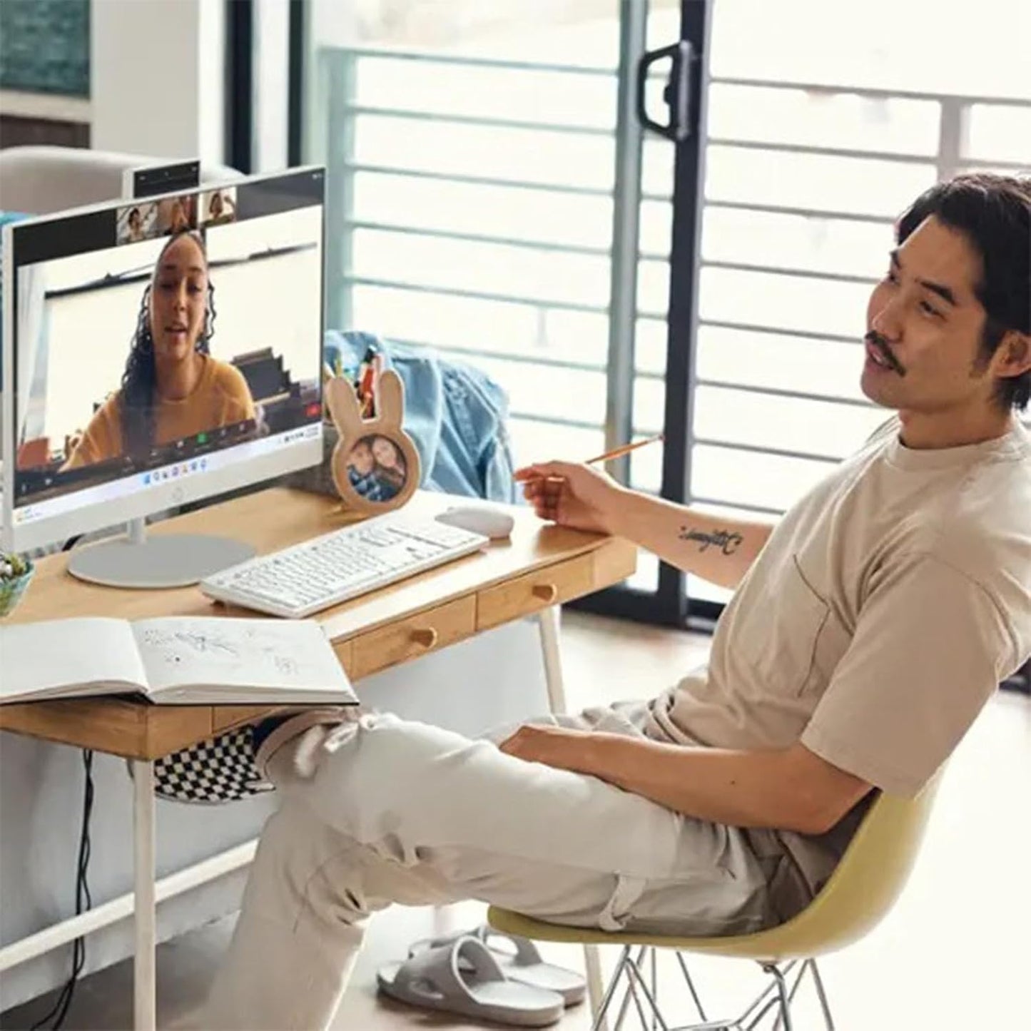 HP Intel Core i7 27" Touchscreen All-in-One Desktop