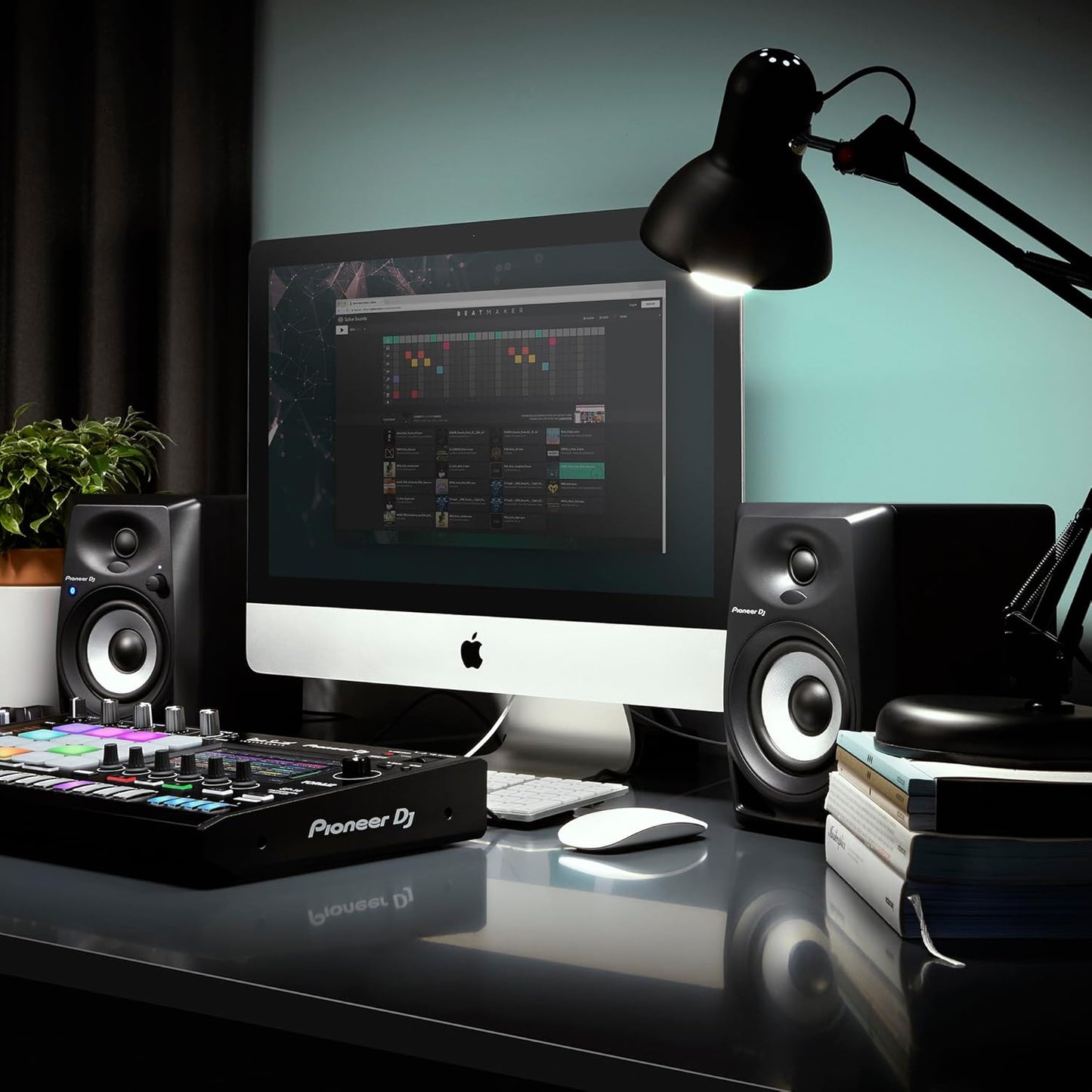 Pioneer DJ DM-40BT 4-Inch Desktop Monitor System Bluetooth