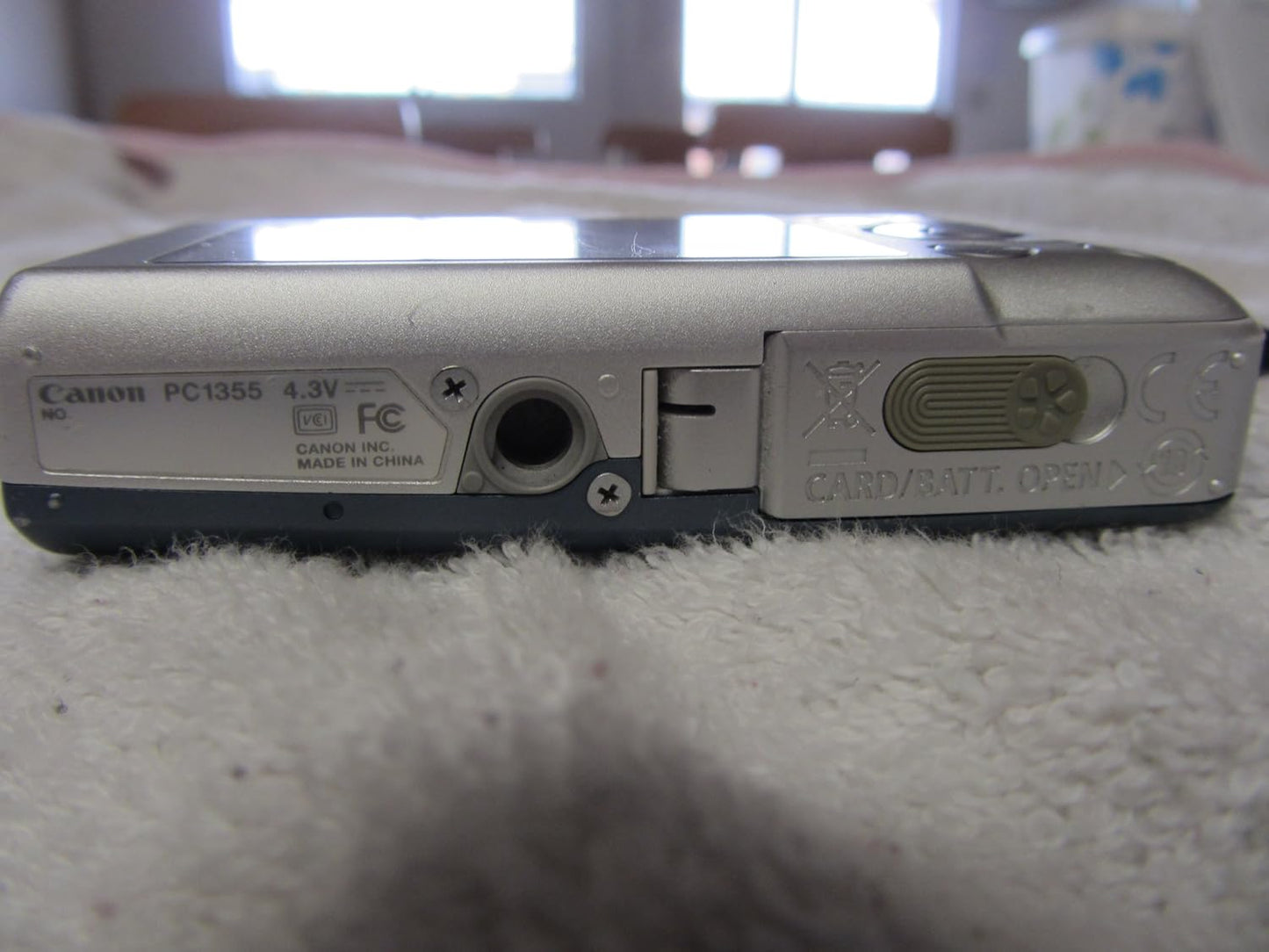 Canon SD1200IS Digital ELPH 10MP Camera - Dark Gray