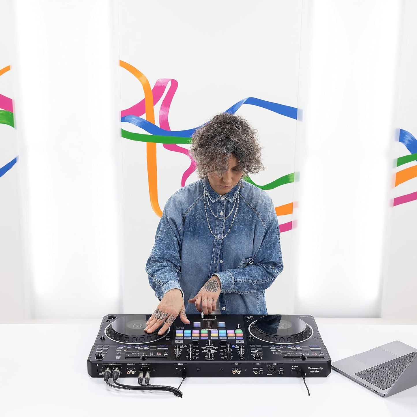 Pioneer DJ DDJ-REV5 4-Deck DJ Controller Stems