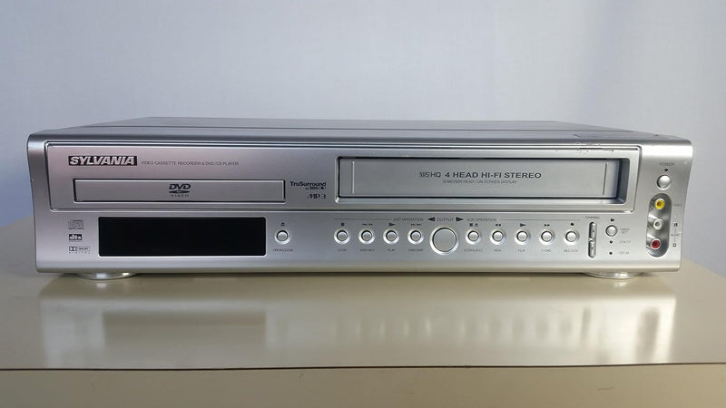 Sylvania SSD800 Dual-Deck DVD/VCR Combo — main product image