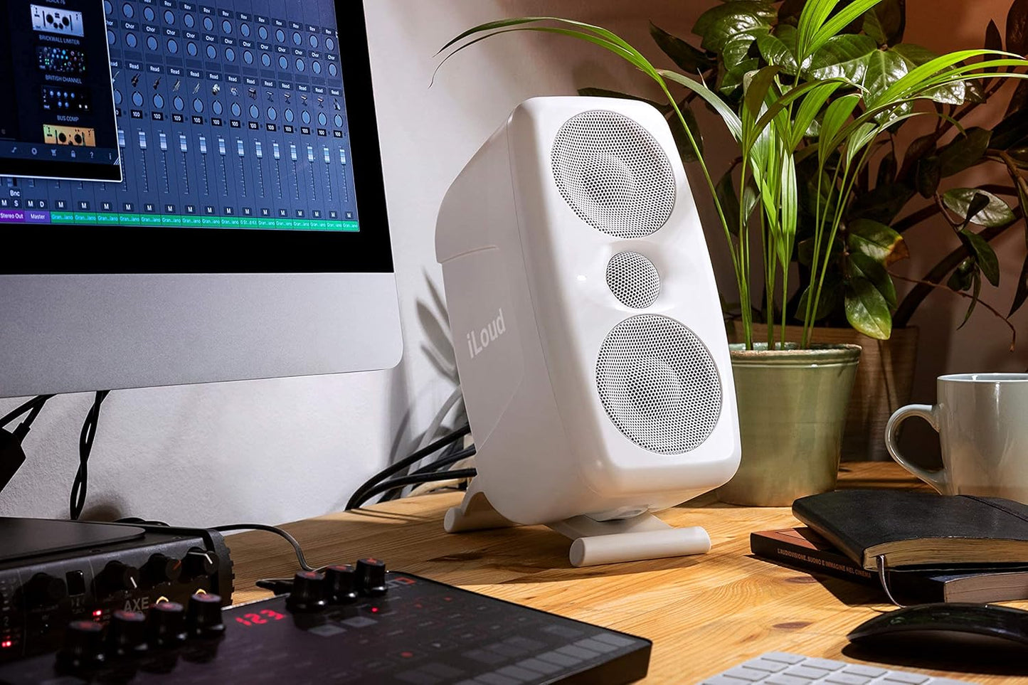 IK Multimedia IP-ILOUD-MTMW iLoud MTM White Studio Monitor