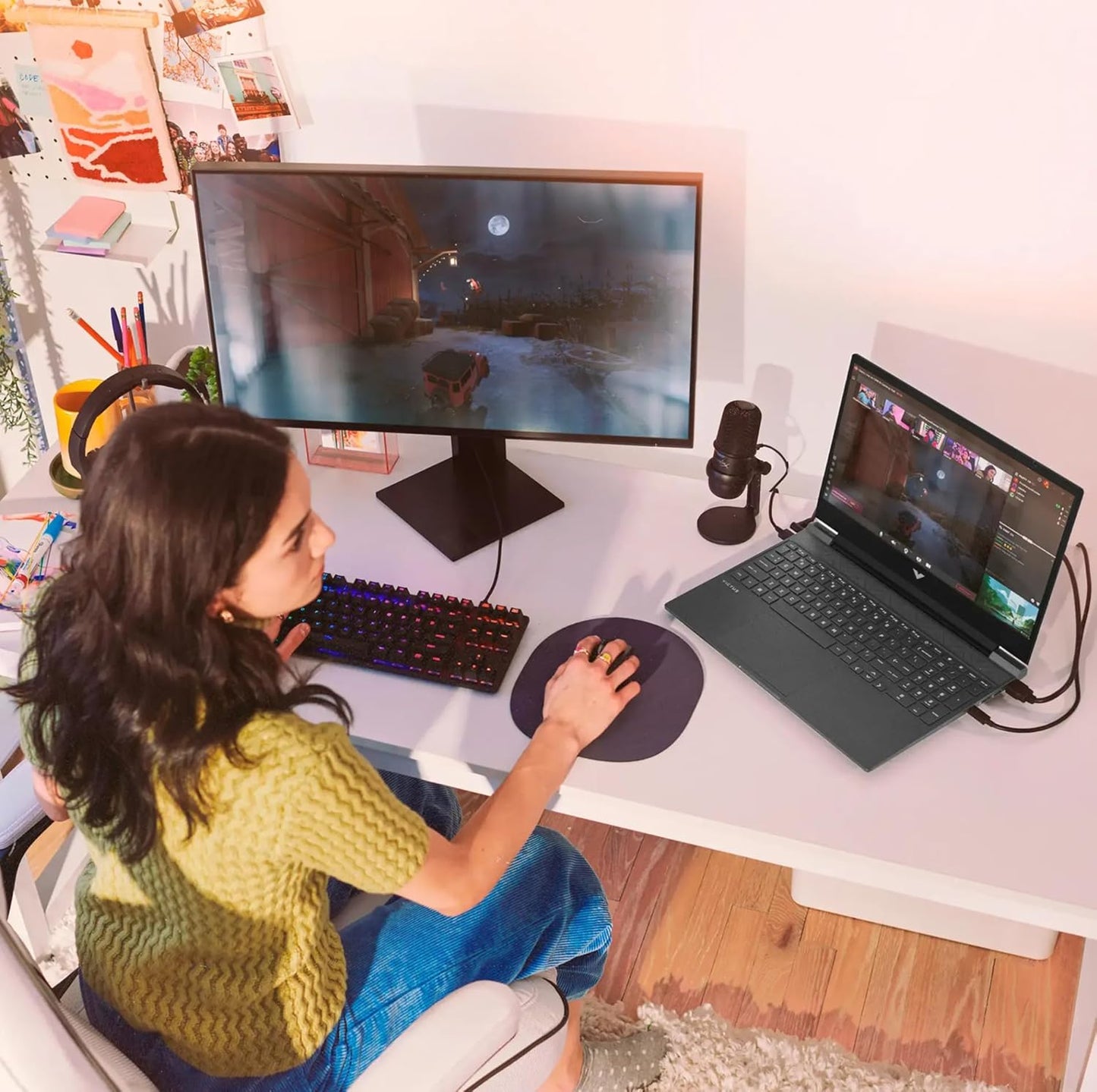 HP Victus AMD Ryzen 5 RX 6550M Gaming Laptop