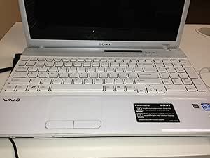 Sony VPC-EB33FM/BJ VAIO 15.5" i3 4GB 320GB Laptop