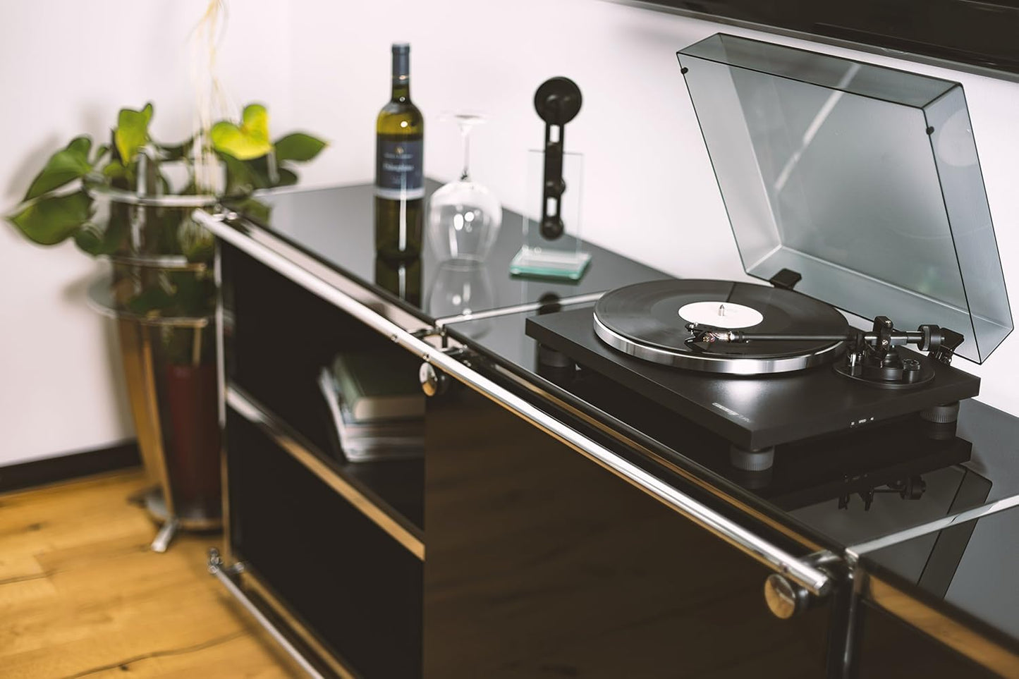 Reloop AMS-TURN-2 HiFi Turntable with Ortofon OM10