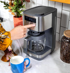 GE G7CDAASSTSS 12-Cup Drip Coffee Maker