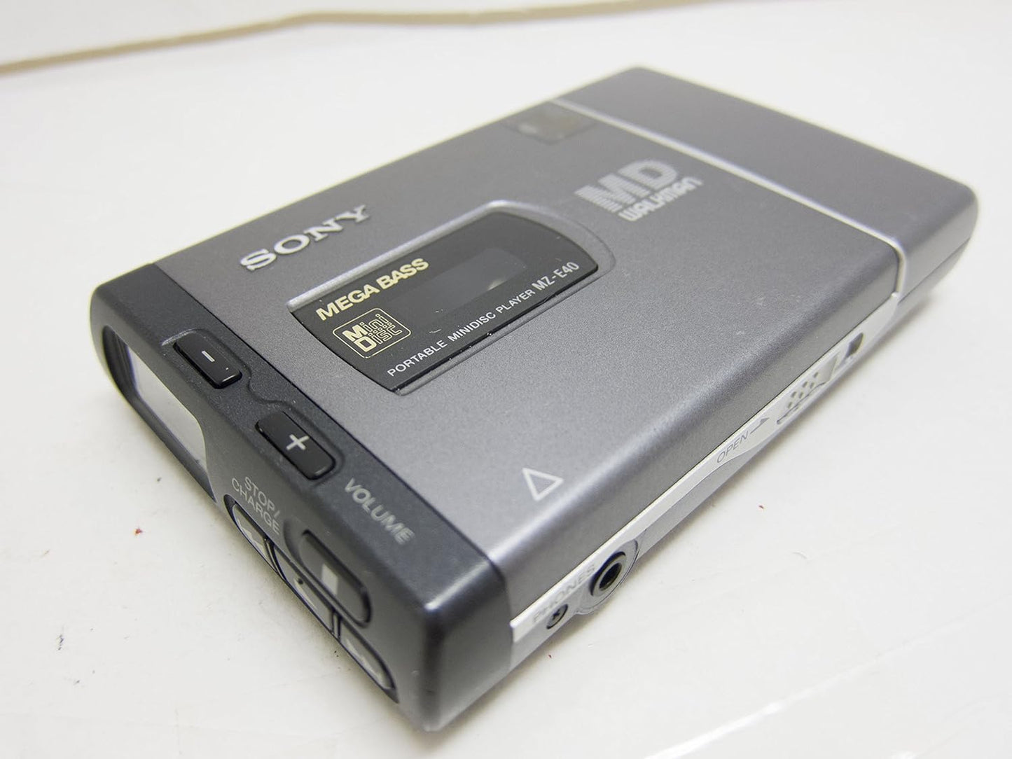 Sony MZ-E40 Portable MiniDisc Player Silver