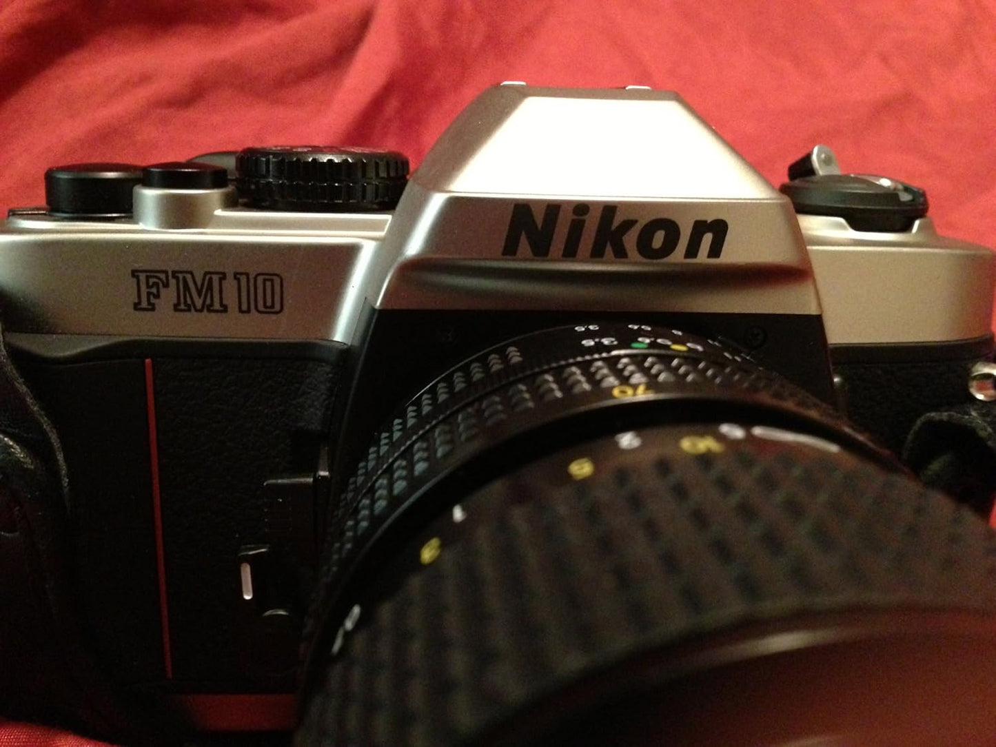 Nikon FM10Kit 35mm SLR Camera Kit with 35-70mm Lens
