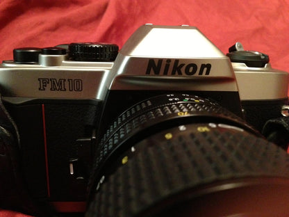 Nikon FM10Kit 35mm SLR Camera Kit with 35-70mm Lens