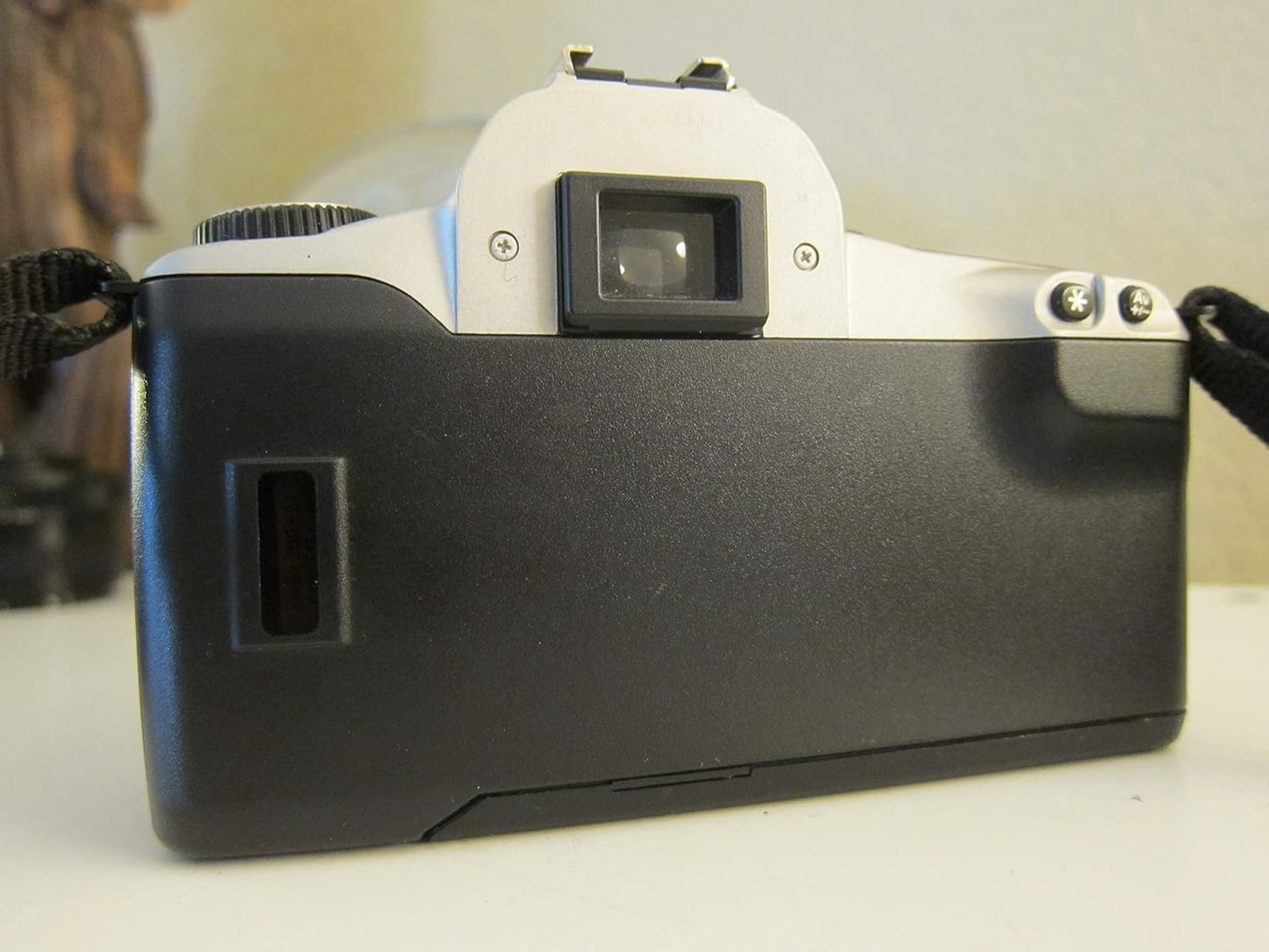 Canon 2067A002 Rebel 2000 Film SLR Camera Body