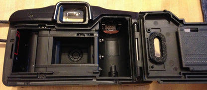 Canon Sure Shot Snappy LXII Date 35mm Film Camera