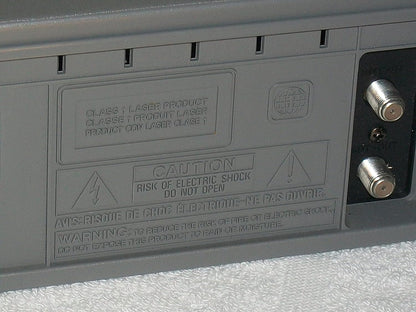 Magnavox MWD2206 DVD/VCR Combination Player Renewed