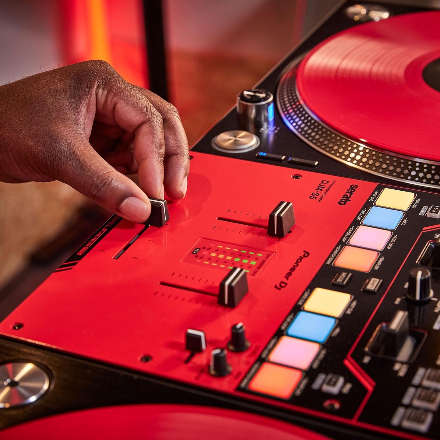 Pioneer DJ DJM-S5 Serato DJ 2-Channel Mixer