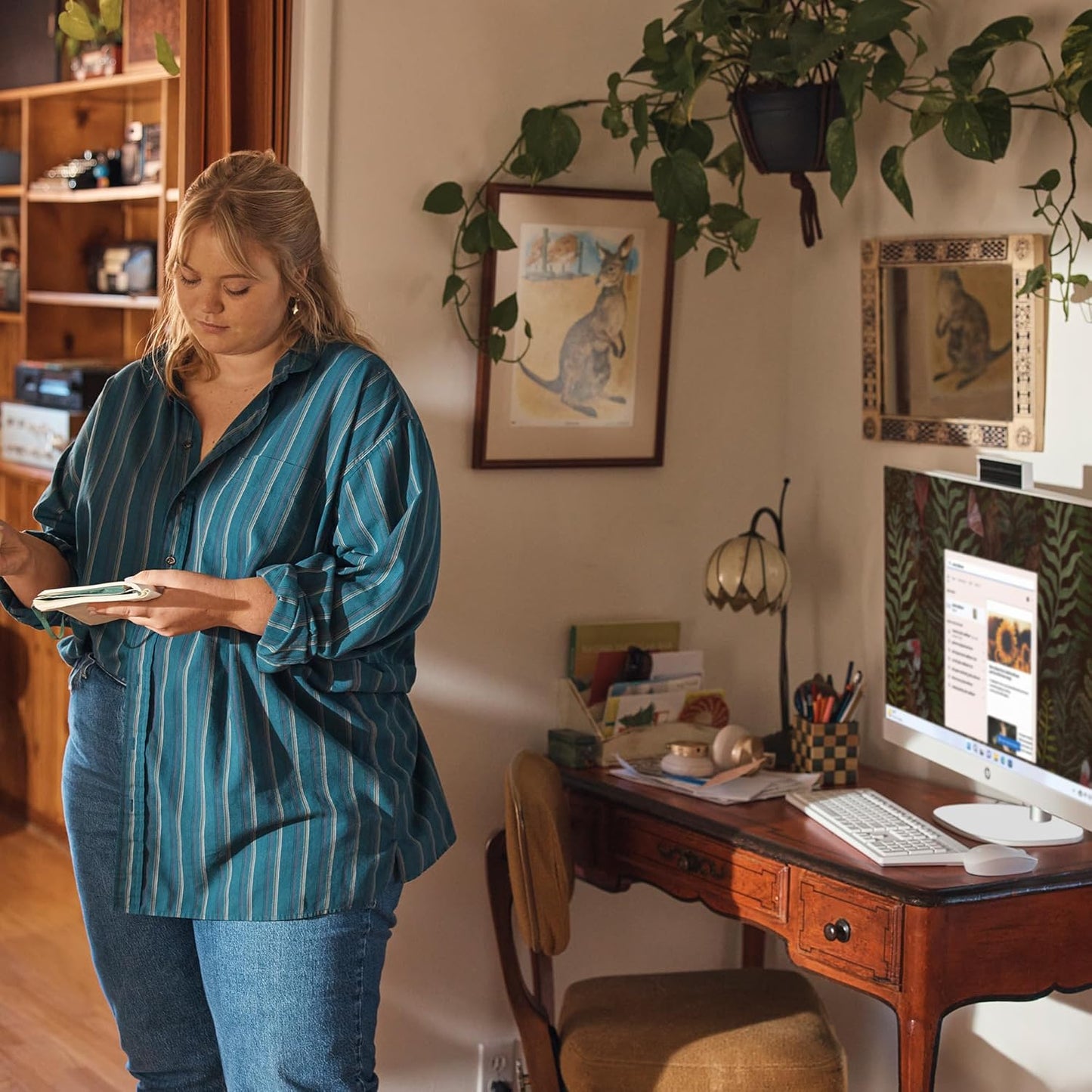 HP HP 27 All-in-One Ultra 7 64GB/2TB Desktop