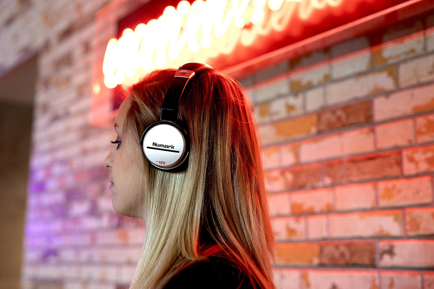 Numark HF125 DJ Headphones Ultra-Portable Silver