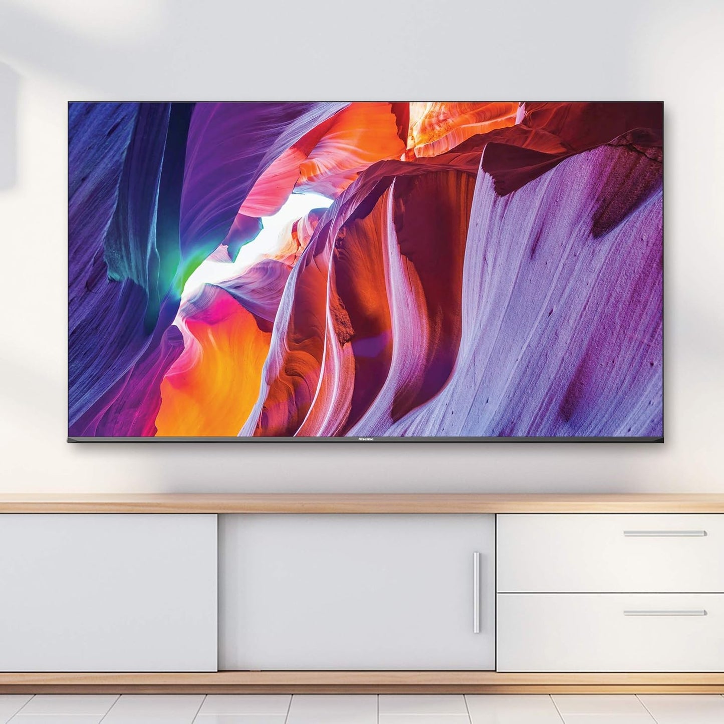 Hisense 55H8G 55-Inch Quantum 4K ULED Android TV (Renewed)