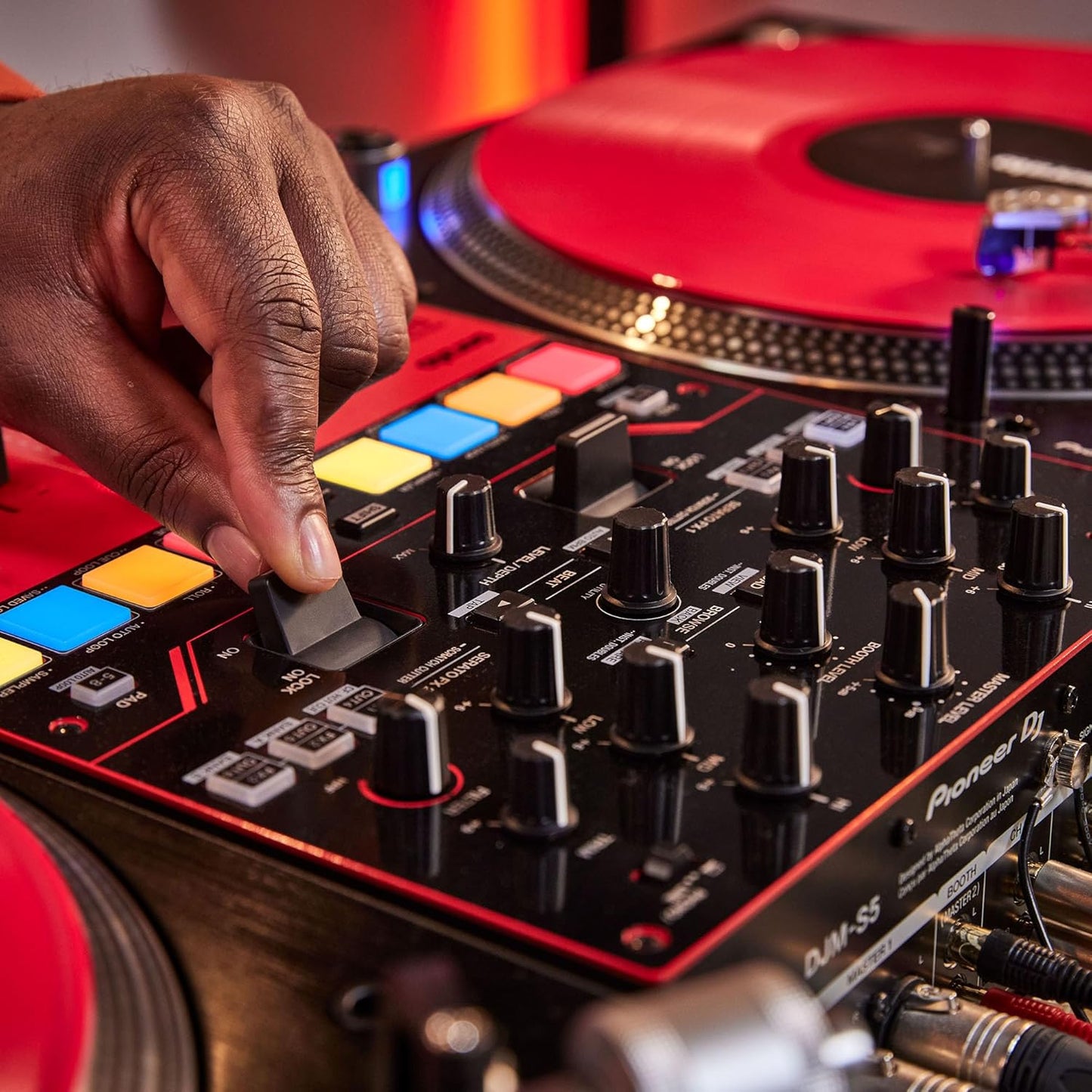Pioneer DJ DJM-S5 Serato DJ 2-Channel Mixer