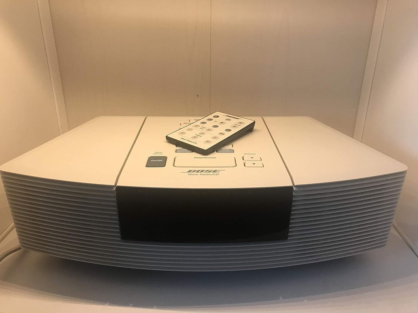 Bose AWRC3G Wave Radio/CD Player - White