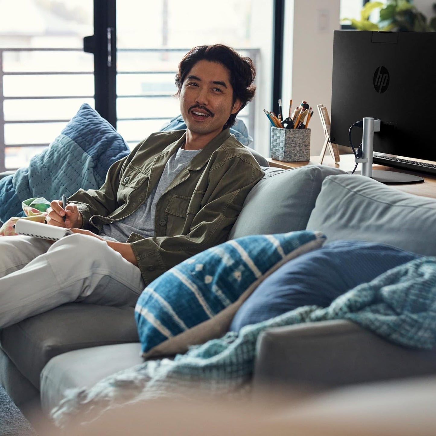 HP 7H0U3AA#ABA 23.8" Ryzen 5 All-in-One PC