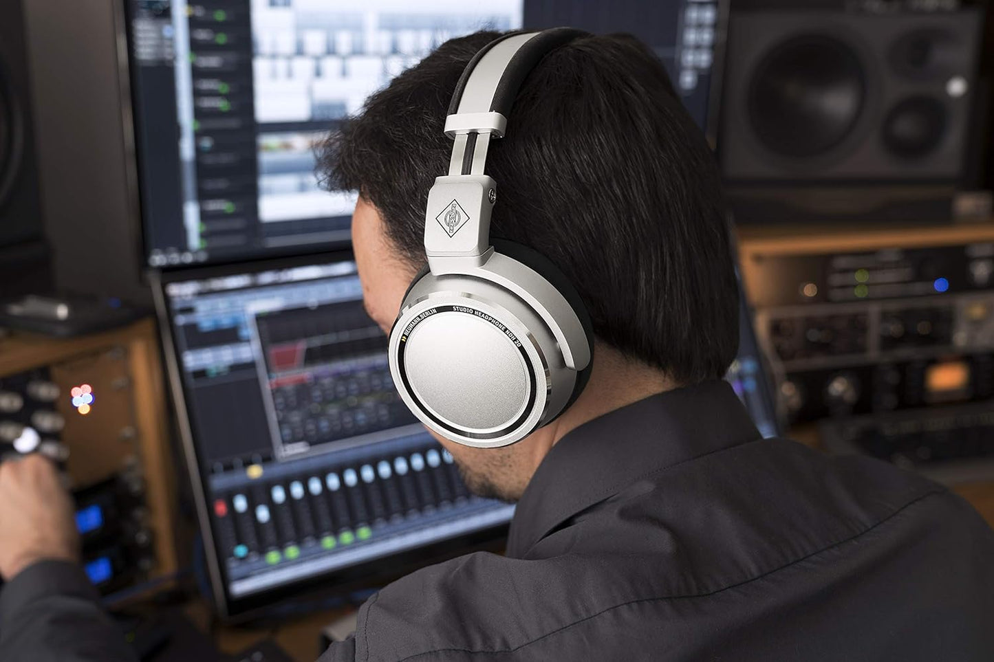 Neumann 508585 NDH 20 Closed-Back Studio Headphones