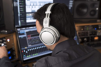 Neumann 508585 NDH 20 Closed-Back Studio Headphones