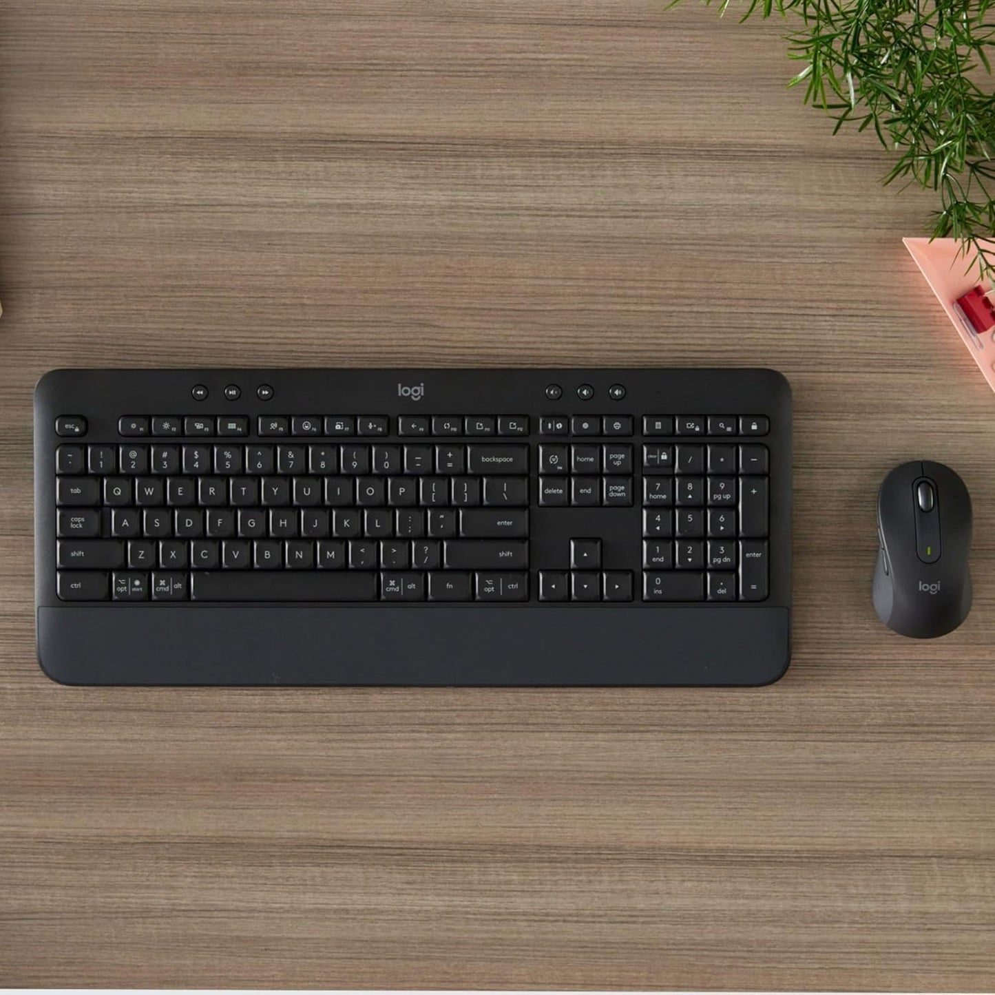 Logitech 920-010909 Signature MK650 Wireless Keyboard and Mouse Combo