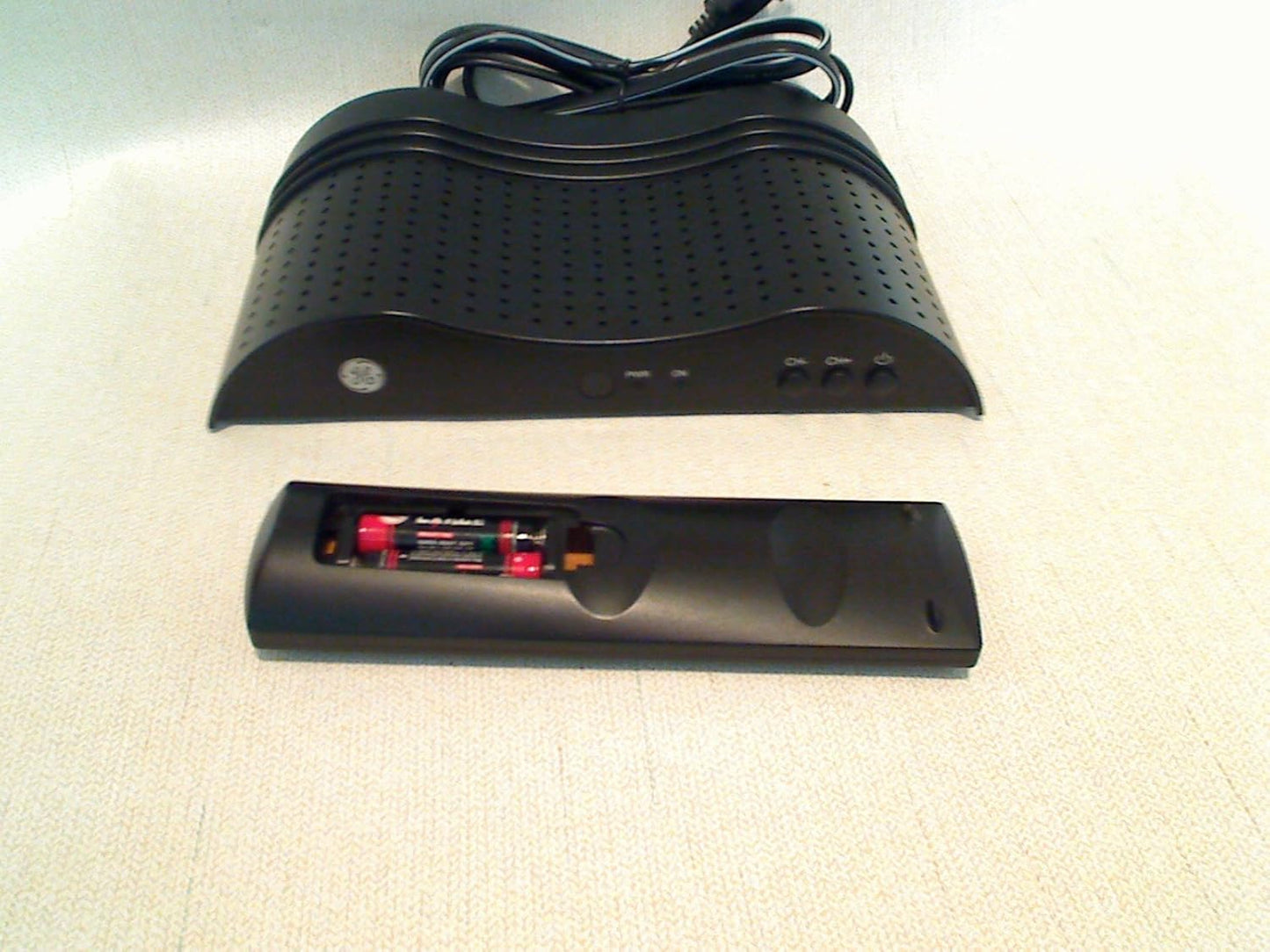 GE 22729 Digital to Analog TV Converter Box