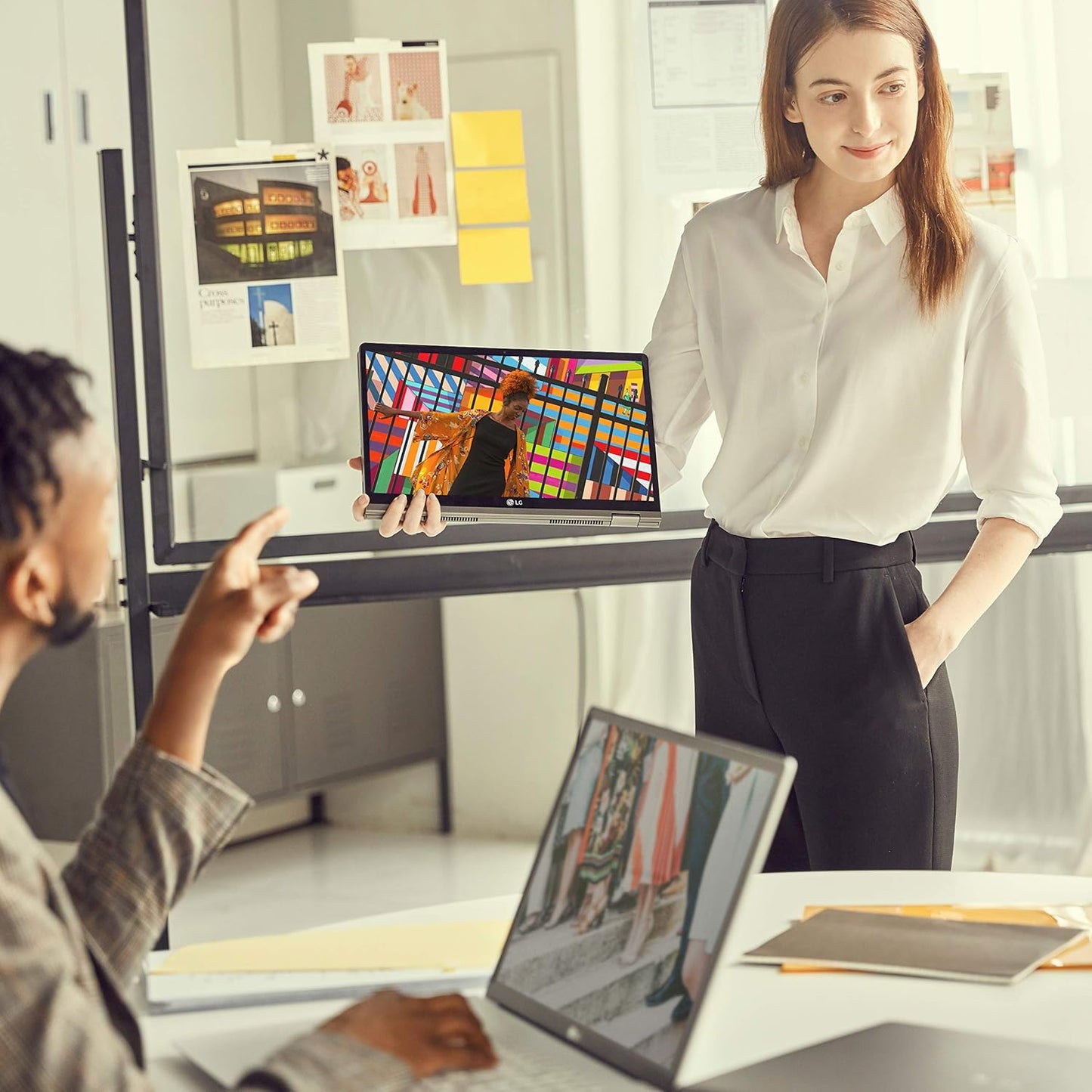 LG gram 2-in-1 Laptop - i7-10510U, 16GB, 1TB SSD, Thunderbolt 3