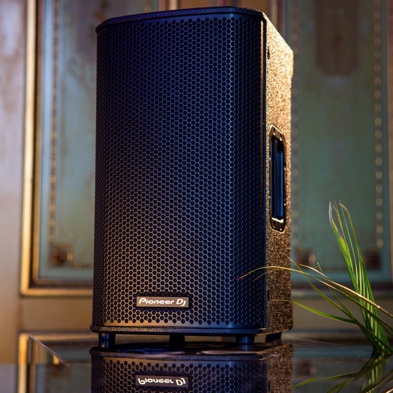 Pioneer DJ XPRS1182S 18-inch Active Subwoofer Black