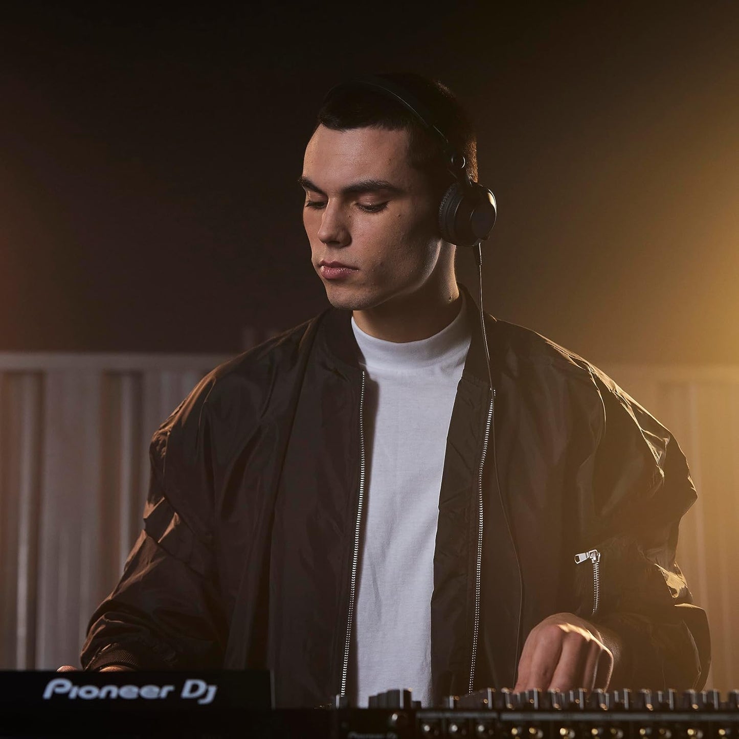 Pioneer DJ HDJ-CX Professional DJ Headphones Black