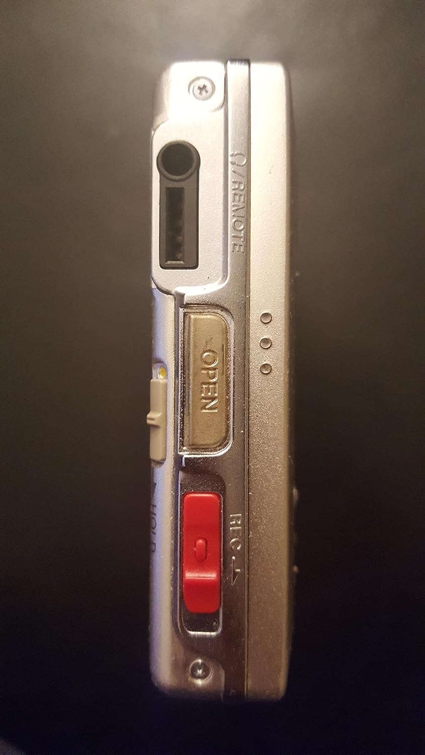 Sony MZ-R55 Portable MiniDisc Player - Recorder with Mega Bass