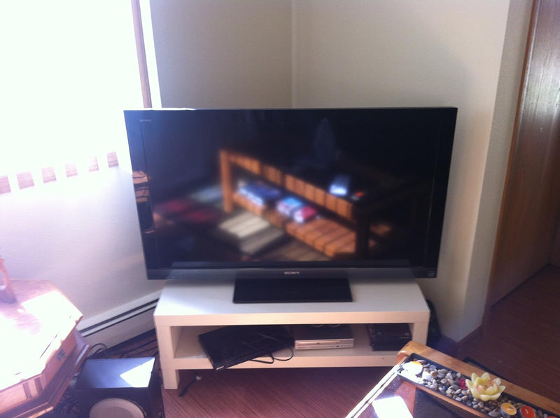 Sony KDL-46EX400 46-Inch BRAVIA LCD TV - Black — main product image