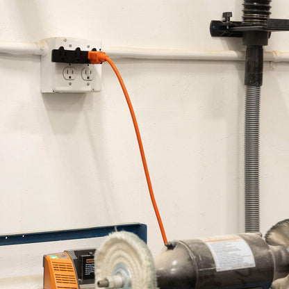 GE Heavy Duty 3-Outlet Adapter Grounded Black 50911