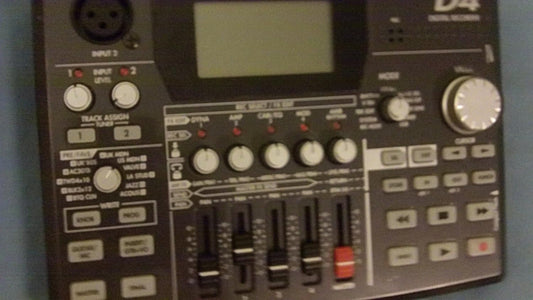 Korg D4 4-Track Digital Recorder Studio