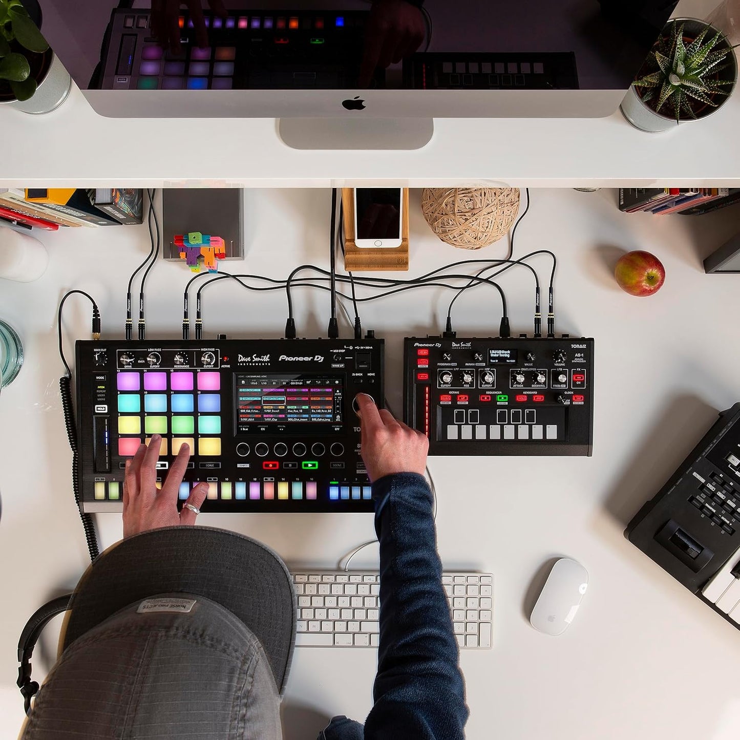 Pioneer DJ TSP-16 Toraiz SP-16 Sampling Workstation