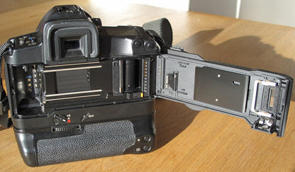 Canon 2051A001 EOS 3 [Film] SLR Camera (Used)