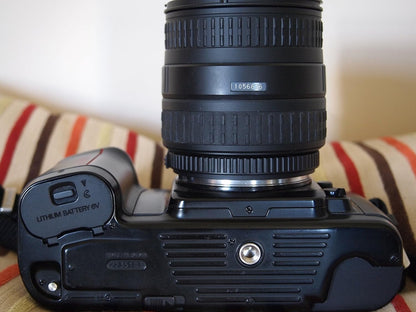 Nikon N6006 / F-601 35mm SLR Film Camera Kit