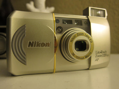 Nikon PV-DDC9 Lite Touch 120 Zoom 35mm Film Camera