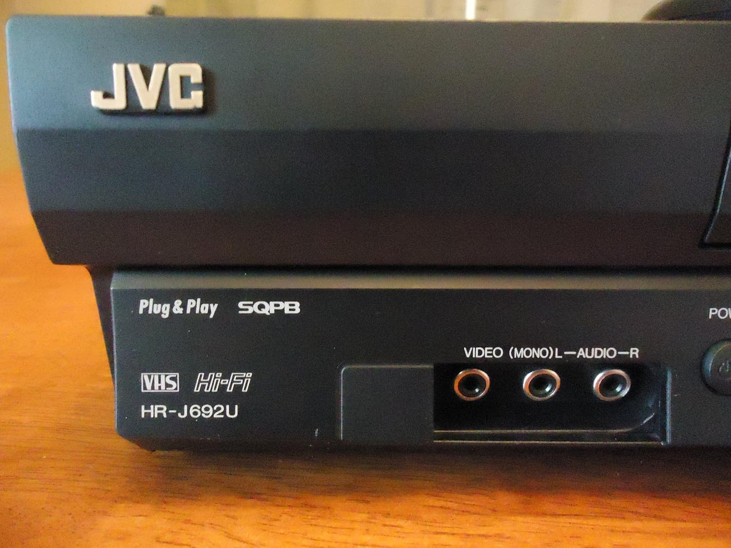 JVC HRJ692U 4-Head Hi-Fi Stereo VCR
