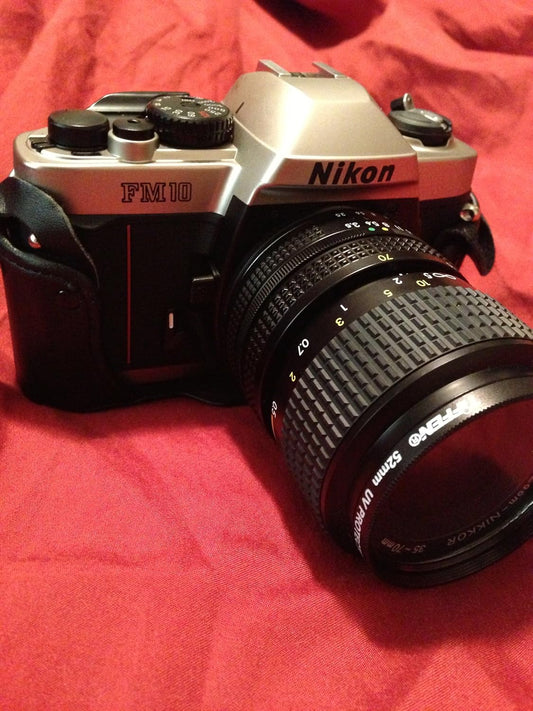 Nikon FM10Kit 35mm SLR Camera Kit with 35-70mm Lens
