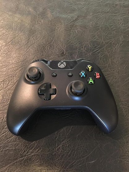 Microsoft 5C7-00042 Xbox One 500GB Assassin's Creed Bundle