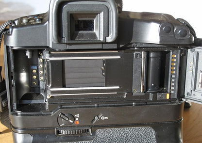 Canon 2051A001 EOS 3 [Film] SLR Camera (Used)