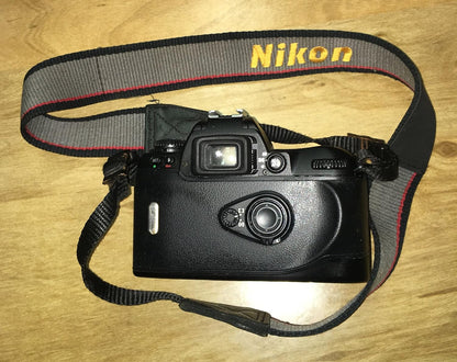 Nikon 1776 N80 35mm SLR Film Camera