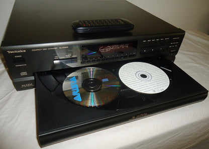 Technics SL-PD688 5-Disc CD Changer Black