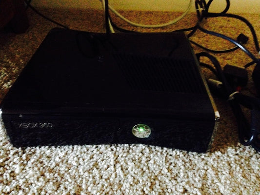 Microsoft RKH-00001 Xbox 360 250GB Console Wireless Controller